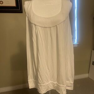 Peter Nygard Ivory Blouse